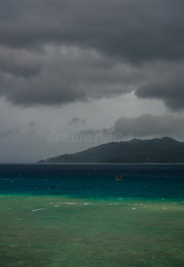 雷雨 天空 孤独的 海洋 自然 海岸线 美丽的 旅行 风景