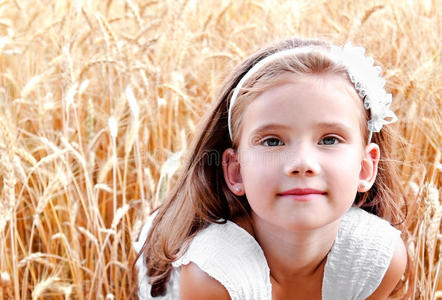 童年 夏天 可爱极了 可爱的 营养 女儿 外部 小麦 领域