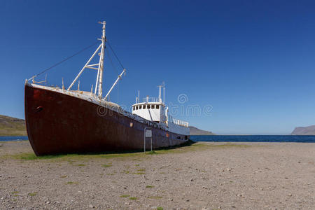 旅行 拖网渔船 海洋 海岸线 金属 风景 古老的 自然 海湾