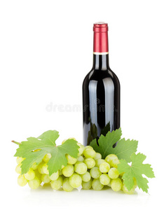 红酒瓶和葡萄