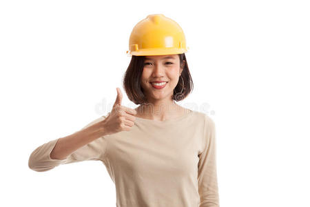 亚洲工程师女人竖起大拇指