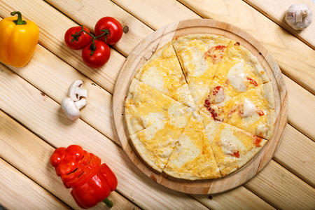 胡椒粉 烹饪 深的 晚餐 披萨 小吃 美味的 桌子 意大利