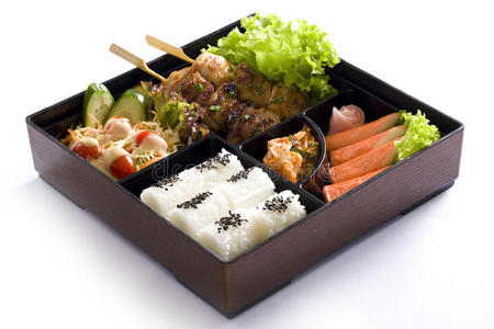 教室吃便当图片