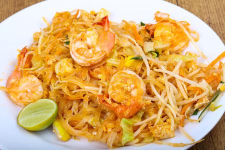海鲜河粉泰式炒河粉照片