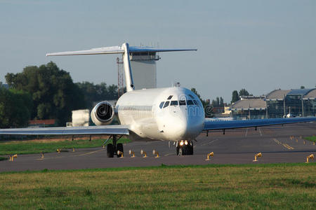 空气 运输 涡轮 飞机 航空 航空公司 滑行 跑道 机场