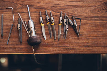 珠宝制作的雕刻工具照片