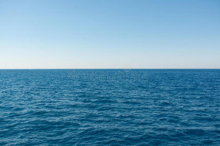 清澈的海水背景