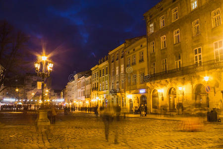 老欧洲城镇的夜景