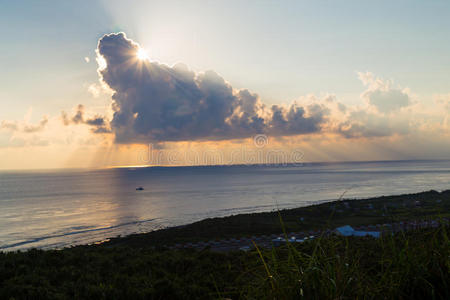 射线 夏天 太阳 天堂 天气 闪耀 颜色 自然 美丽的 场景