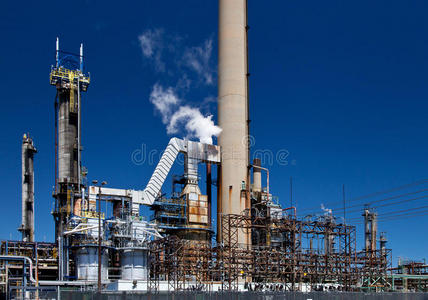 气候 京都 发动机 气体 燃料 金属 烟囱 风景 工厂 石化