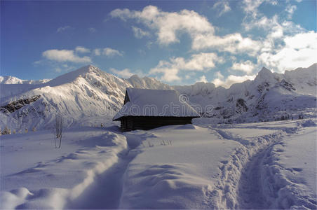 冬季山景。