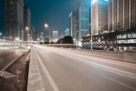 城市建筑街道场景和夜景道路照片