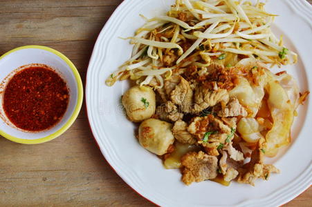 西芹 猪肉 春天 敷料 发芽 蔬菜 食物 大蒜 辣椒 辣椒粉