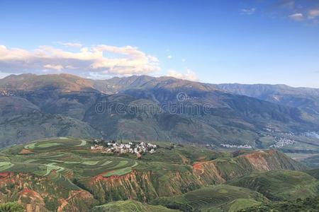 东川红色土地全景，中国云南省的地标之一