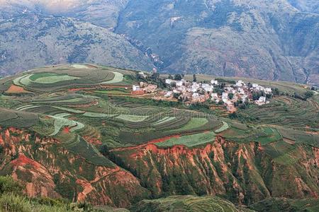 东川红色土地全景，中国云南省的地标之一