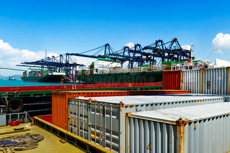 出口 商品 行业 装运 起重机 港口 传送 重的 海事 码头