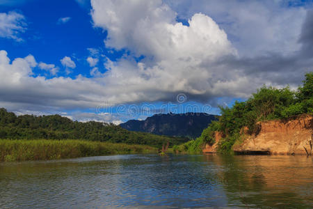 森林 夏天 天空 公园 风景 岩石 池塘 亚洲 徒步旅行