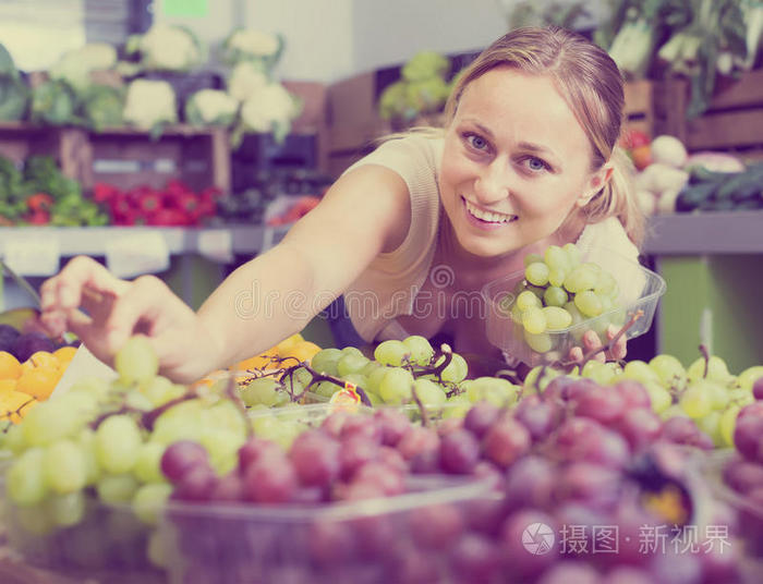 产品 分类 价格 停机坪 水果 食物 杂货 在室内 葡萄