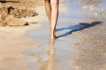 假期 自然 夏天 步行 放松 旅行 女孩 海滩 美丽的 闲暇