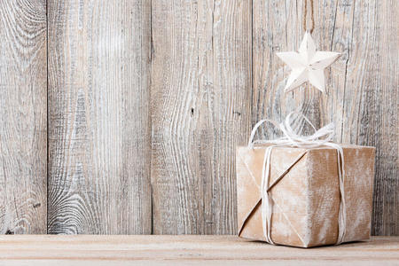 圣诞或新年背景，带礼品盒和星星