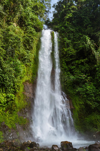 吉吉特瀑布巴厘岛印度尼西亚