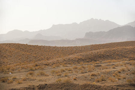 伊朗的沙漠和山脉景观