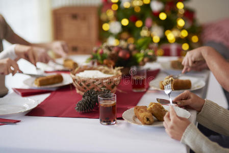 圣诞桌和传统的波兰餐