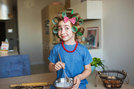 面对 女儿 面孔 厨房 童年 有趣的 白种人 奶油 肖像