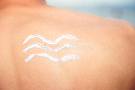 美女 皮肤 癌症 帽子 海滩 女士 护肤品 女孩 身体 应用