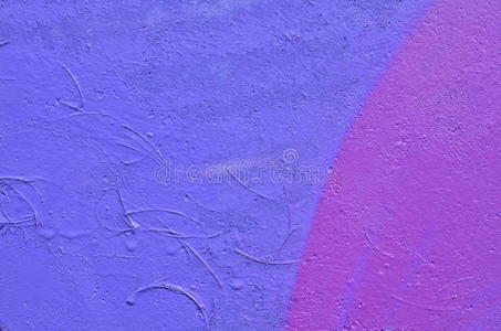 混凝土漆成紫色
