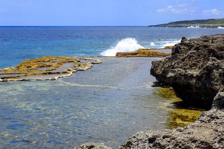 汤加汤加塔普岛南部的海岸线