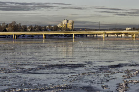 瑞典乌梅河上的桥