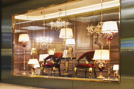 家具照明商店橱窗照片