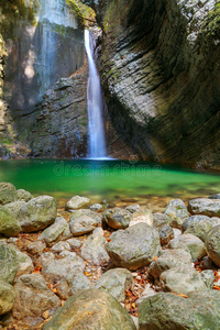 风景 容忍 美丽的 级联 阿尔卑斯山 水塘 岩石 欧洲 朱利安