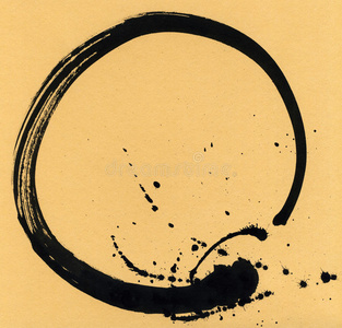 黑色画笔以圆圈的形式笔画. 用墨水素描手工制作的绘画技巧.