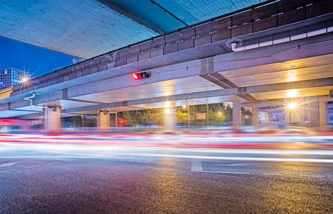 开车 城市 沥青 地标 建筑学 建筑 公司 运动 市中心