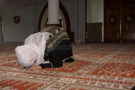 穆斯林妇女 宗教 衣服 可兰经 穆巴拉克 清真寺 祈祷 开斋节