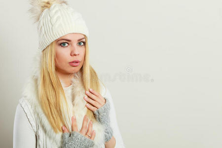 温暖的 羊毛 女人 美极了 寒冷的 可爱的 帽子 流行的
