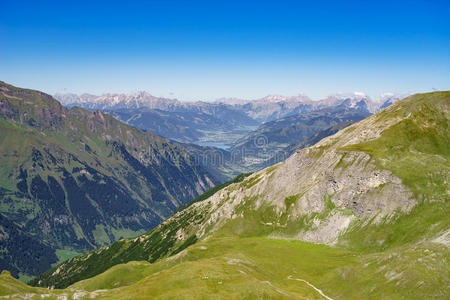 奥地利阿尔卑斯山和泽尔姆看到湖
