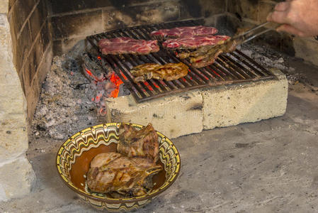 美食学 火焰 烹饪 烤的 激情 营养 余烬 午餐 热情 烧烤