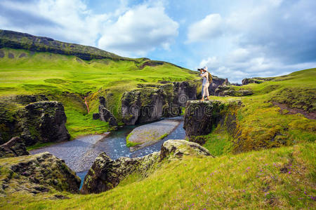 颜色 自然 冒险 风景 极端 苔藓 徒步旅行 旅行者 成人