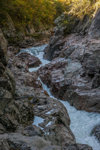 危险 花岗岩 小眼 小溪 美丽的 俄罗斯 峡谷 娱乐 泼洒