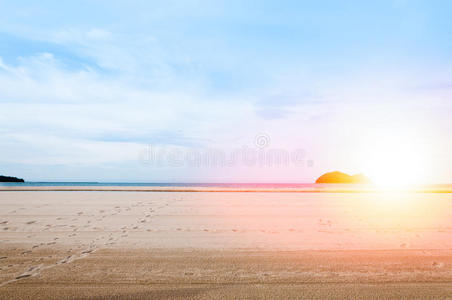 岩石 海滩 亚洲 自然 美女 云量 美丽的 反射 外部 风景