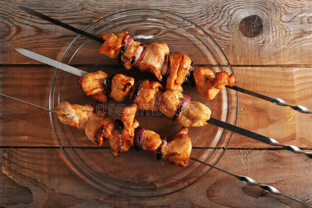 铁串洋葱烤鸡串照片