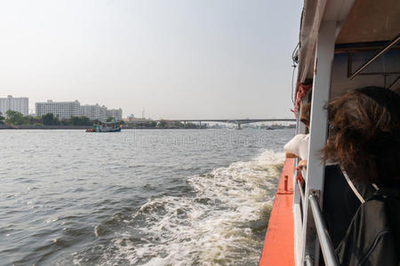船在赵普拉亚河上旅行