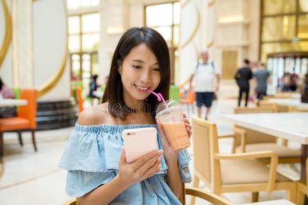 观光 阅读 城市 日本人 中国人 购物 旅行 水果 中心