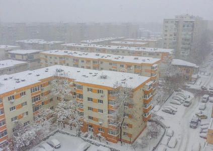 布加勒斯特城市全景覆盖着雪