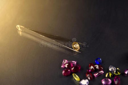 晶体 蓝宝石 红宝石 钻石 宝石 珠宝 财富 闪耀 光辉