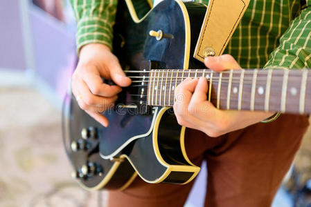 俱乐部 特写镜头 音乐 吉他手 表演者 艺术家 男人 吉他