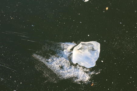 内啡 冰山 冬天 彗星 砂砾 明星 湖水 寒冷的 宇宙 奥地利